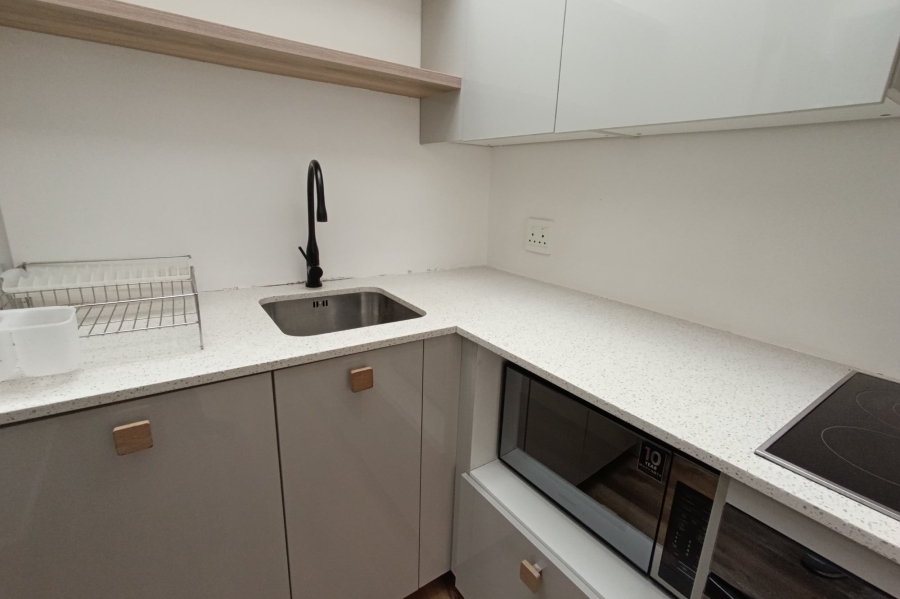 1 Bedroom Property for Sale in Sea Point Western Cape
